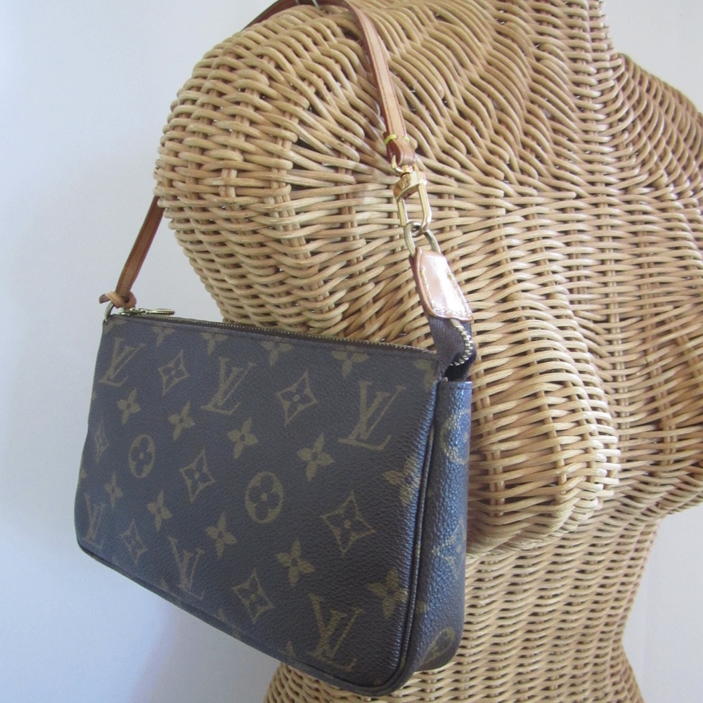 SOLD Authentic Louis Vuitton Monogram Pochette - Picture 1 of 8